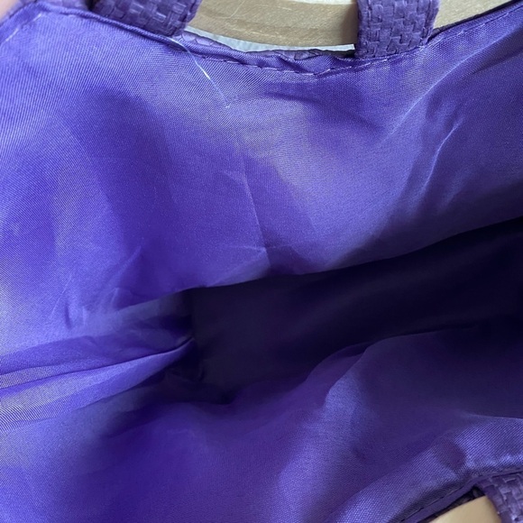 VTG Purple Sculpted Purple Straw Bag with Wooden Handles - Picture 10 of 12